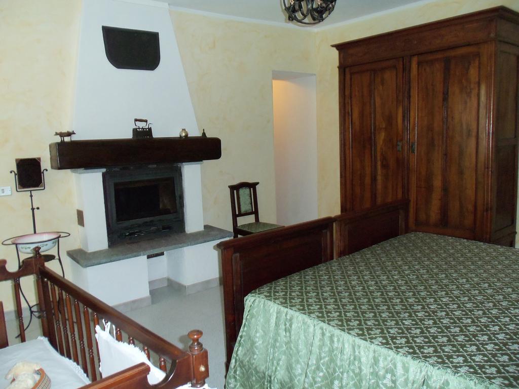 Casa Dei Ciliegi Castell'Alfero Vila Quarto foto